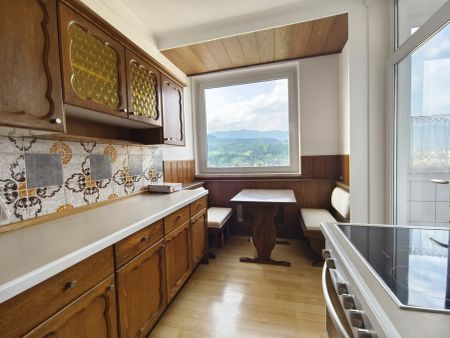Helle 2-Zimmer-Wohnung mit Loggia & Fernblick - Photo 2