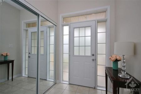 For Lease - 553 Ashbourne Crescent, Barrhaven, Ontario - Photo 4