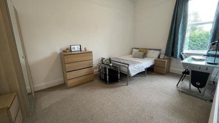 1 bedroom in a house share to rent - Photo 5
