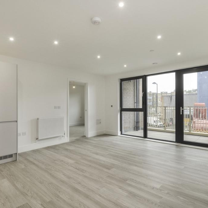 2 bedroom flat to rent - Photo 1