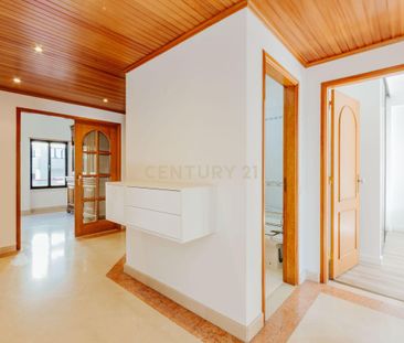 Almada, Setúbal Municipality - Photo 3