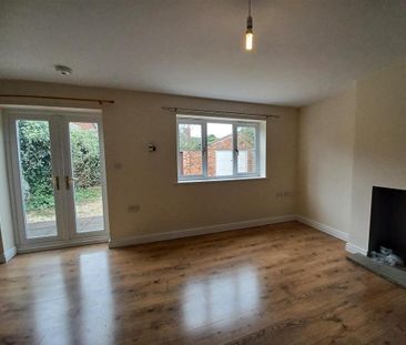 2 bedroom detached bungalow to rent - Photo 5