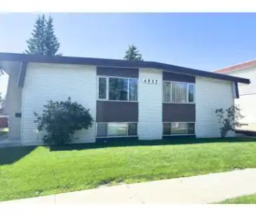 Beautiful 2 Story Home in Varsity! Great Location! 3 Bed/2 Full Bat... - Photo 1