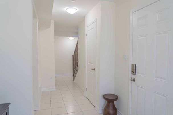 For Lease - 3372 Swordbill Street, Pickering, Ontario - Photo 1