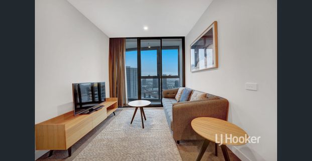 2-Bedroom and 1-Bathroom Furnished Apartment Available for Rent! - Photo 1