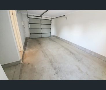 30/205 James Mirams Drive, Roxburgh Park, Vic 3064 - Photo 5