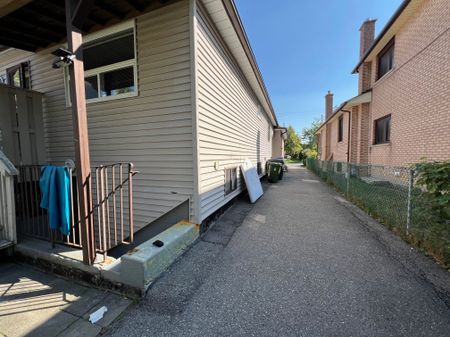 For Lease - 118 Almore Avenue Unit# Bsmnt #2, Toronto, Ontario - Photo 2