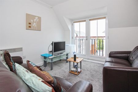 1 bedroom flat to rent - Photo 2