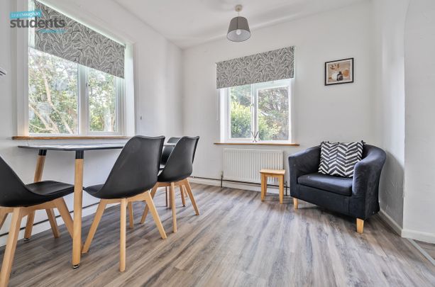 6 bedroom house to rent - Photo 1