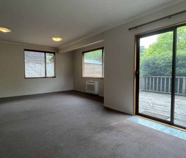 Three Bedrooms, Ngaio - Photo 1