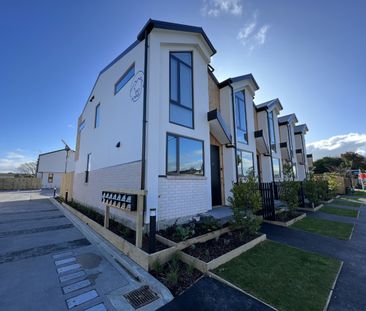 2/14 Rutherford Street, Woolston - Photo 3