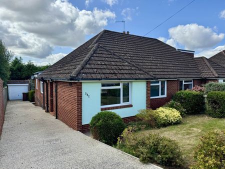 4 bed house to rent in Ridgeway, Exeter, EX4 - Photo 2