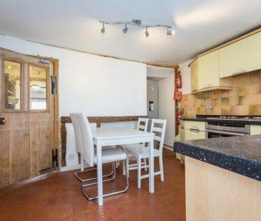 1 bedroom in a house share to rent - Photo 3