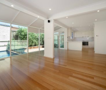 25 Lynch Street, Brighton VIC 3186 - House For Rent | Domain - Photo 3