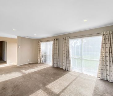 Tidy family house in Burswood - Photo 2