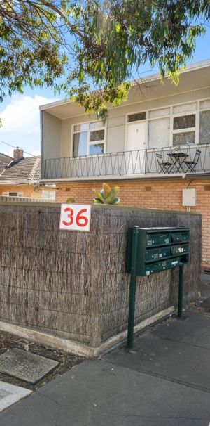 Quaint One Bedroom Apartment - Sea Side&excl; - Photo 1