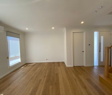 6/23 Scotsburn Avenue, Oakleigh South VIC 3167 - Townhouse For Rent... - Photo 4