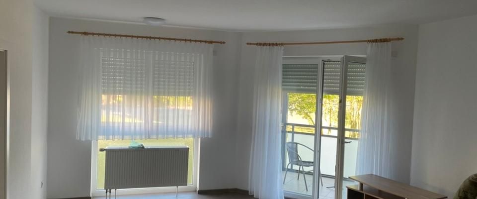 tolle Wohnung mit neuwertiger Einbauküche, auch für Senioren geeignet - Photo 1