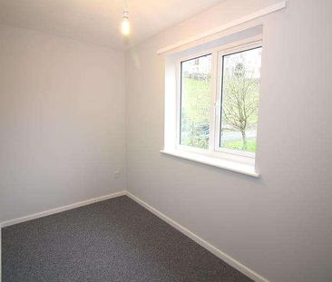 Biscombe Gardens, Saltash, PL12 - Photo 4