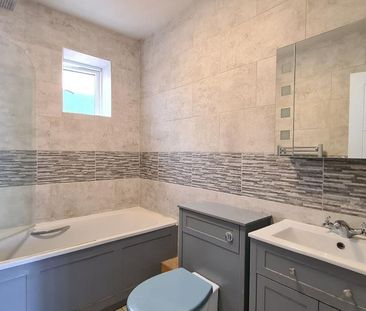 2 bedroom maisonette to rent - Photo 2
