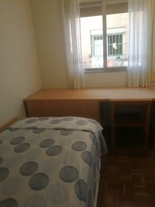 Calle de Hermenegildo Bielsa, Madrid, Community of Madrid 28026 - Foto 1