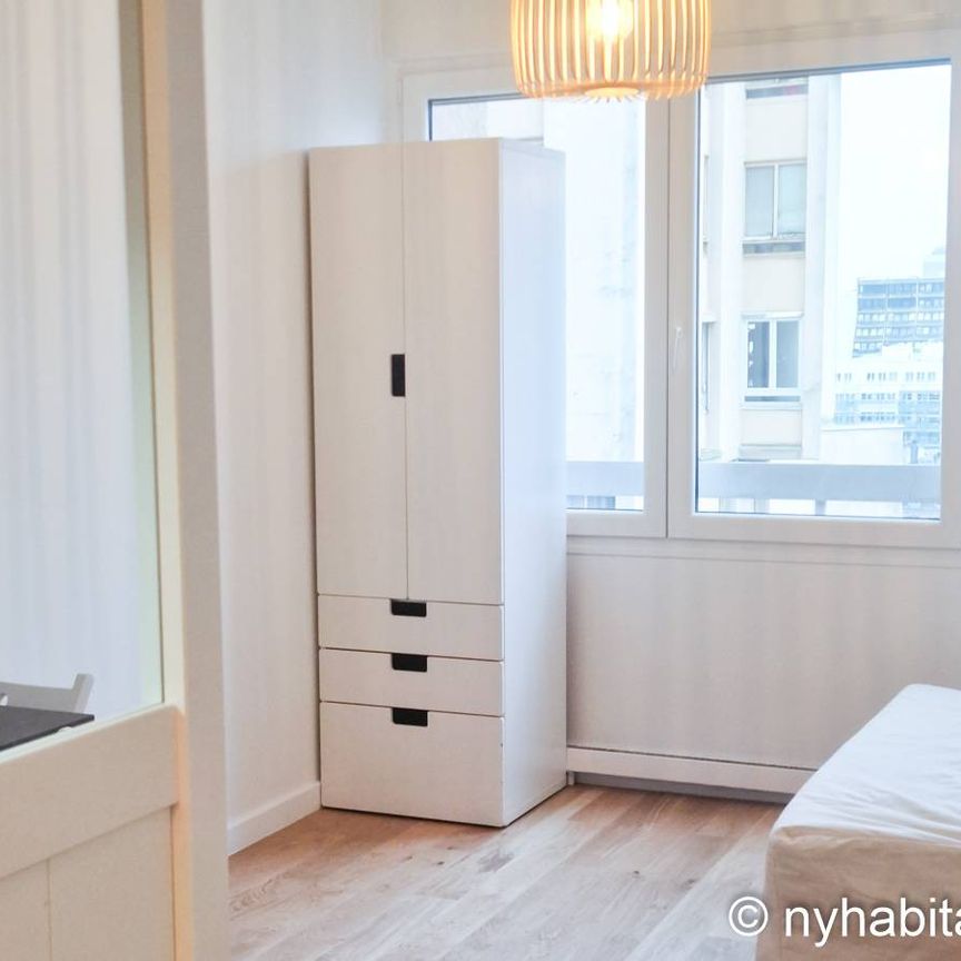 Logement à Paris, Location meublée - Photo 1