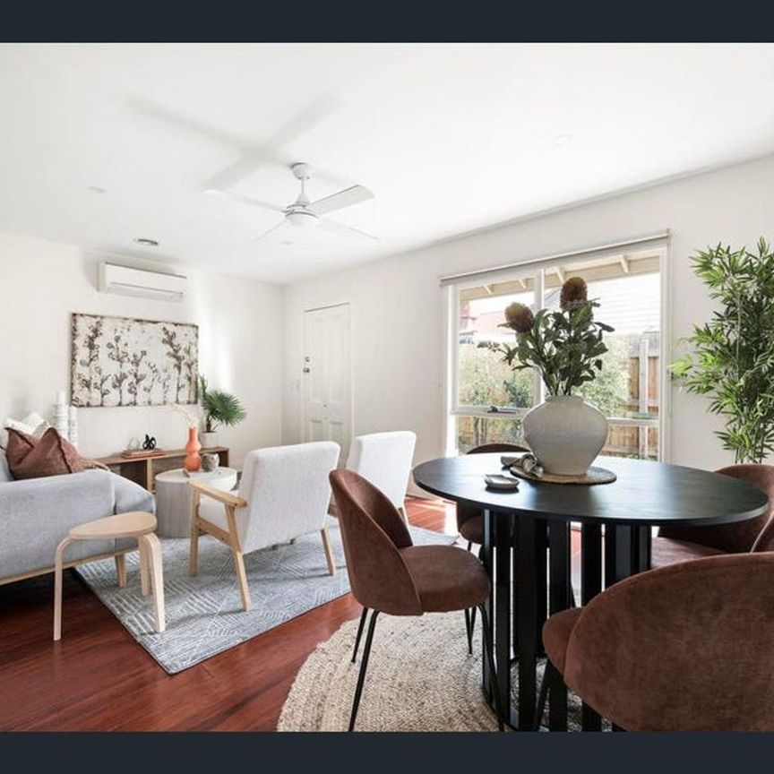 A quiet, modern retreat in the Inner West - Photo 1