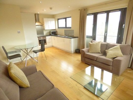 White Cart Court, SHAWLANDS - Photo 1