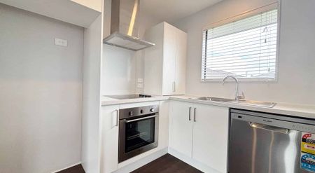ARANUI - 3 BEDROOMS, 1 BATHROOM, HEATPUMP, CARPORT - Photo 3