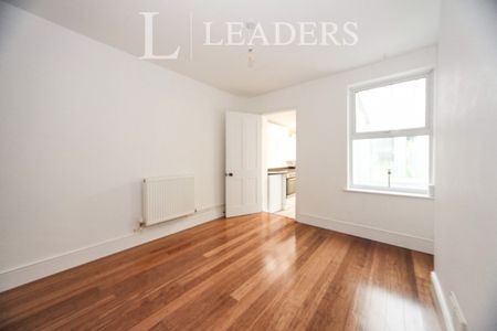 2 bedroom house to rent Princes Street, Dunstable, Bedfordshire, LU6 - Photo 4