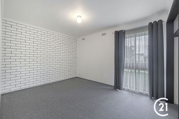 Neat As a Pin! - Photo 1