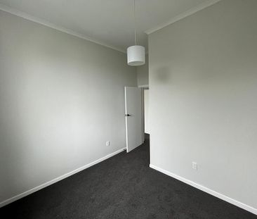 Character newly refurbish 3-Bedroom Home in Te Aro - Photo 1