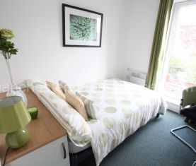 Riverside House, 100 Blackfriars Road, Salford, M3 7FU - Photo 1