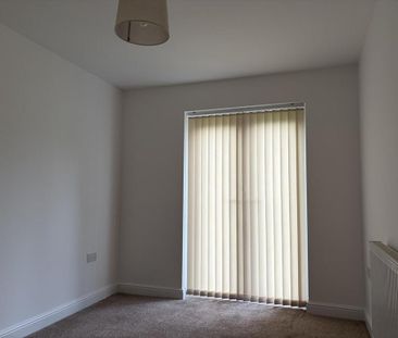 2 bedroom semi-detached house to rent - Photo 6