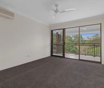 “Renovated multi-level townhouse with city and park views” - Photo 1