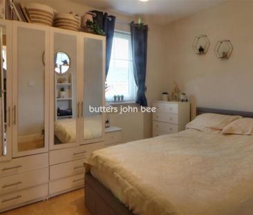 3 bedroom semi-detached house to rent - Photo 6