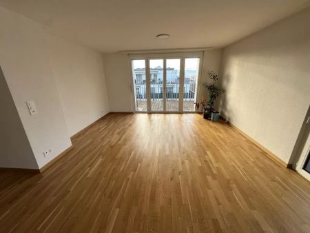 Moderne 2.5 pièces avec grand balcon proche du centre - Photo 4
