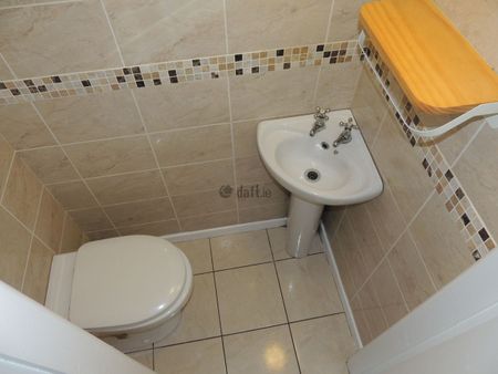 House to rent in Galway, Headford Rd - Photo 4