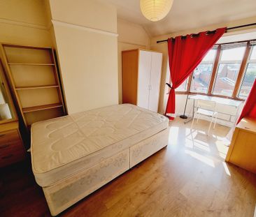 5 Bed Student Accommodation - Photo 6