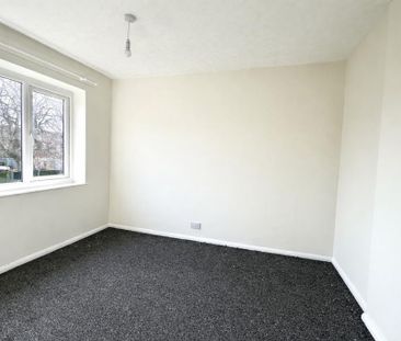 3 bedroom end of terrace house to rent - Photo 1