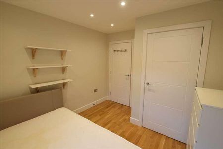 Market Place, Reading, Berkshire, RG1 - Photo 5