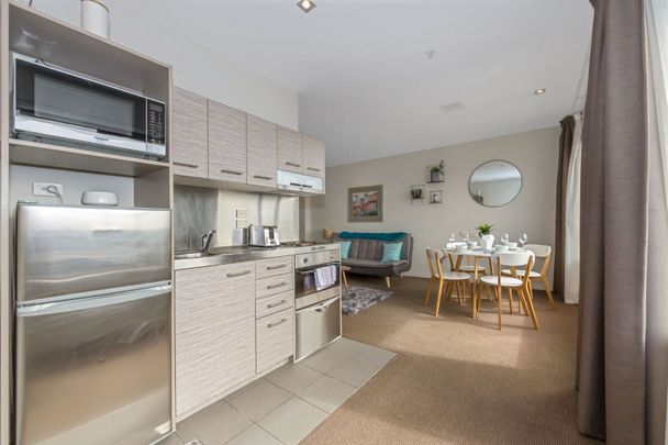 City Fringe - Fully Furnished with Panoramic Views - Photo 1