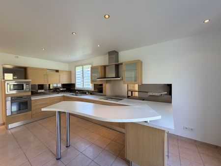 Location Maison 6 pièces 176m² MAGNY LE HONGRE 77700 - Photo 5