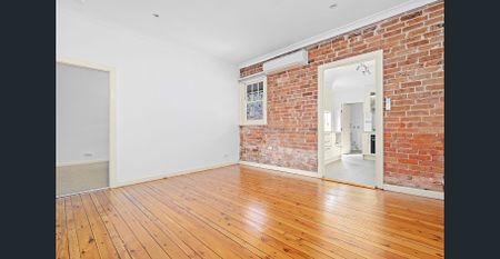 Charming 3-Bedroom Cottage in the Heart of Balmain - Photo 2