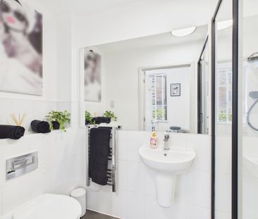 1 bedroom Studio in East Street, Reading - Photo 6