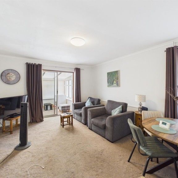 2 BED Bungalow To rent - Photo 1