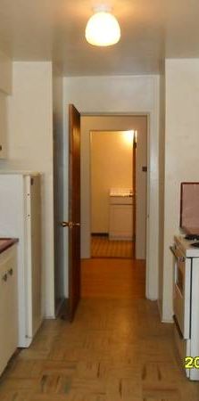 Two Bedr Apartment with Hardwood Floors - Photo 1