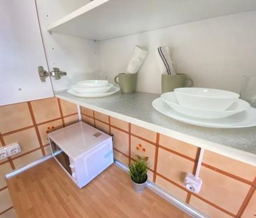 Calle del Hornero, Madrid, Community of Madrid 28019 - Photo 6