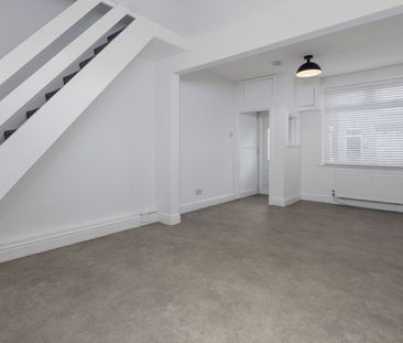 2 Bed Terraced House, Dentwood St, L8 - Photo 5