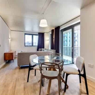 4 Bedroom Apartment - Photo 1
